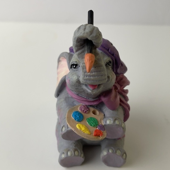 Luckyphants  Elephant Artist Painting Heart Picture on Isle With Tiny Bird - Picture 5 of 12